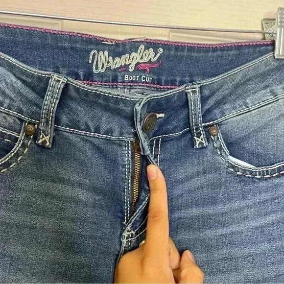 Wrangler Retro Women's Denim Mid Rise Mae Bootcut Jeans 09MWZJD 7/8 x 30 - Picture 3 of 8